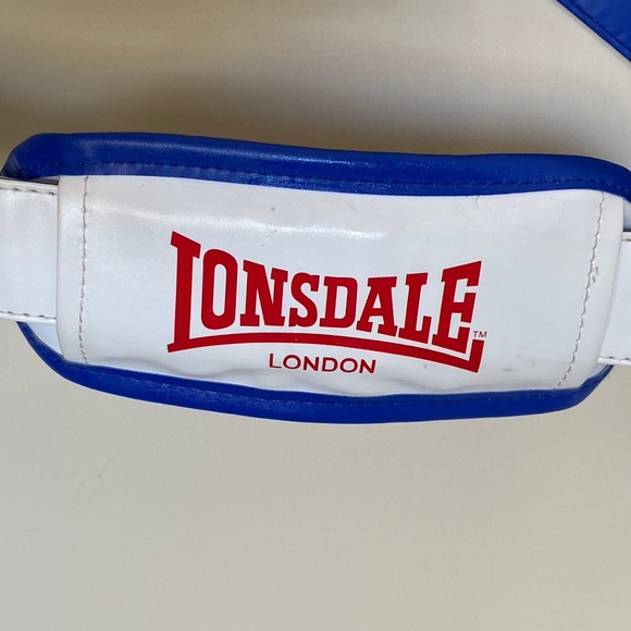 Lonsdale crossbody shoulder bag. - Picture 4 of 5
